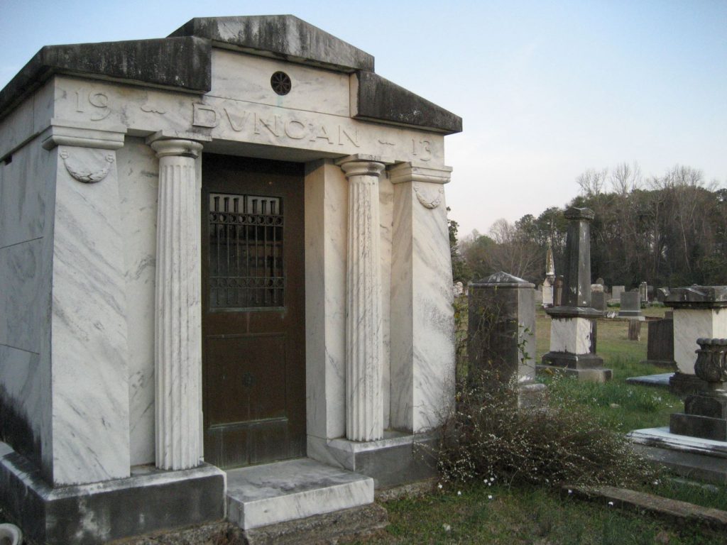 Duncan Mausoleum, Columns, Swag, Sunflower