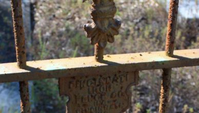 Cincinnati Iron Fence Co., cast-iron, fence, cemetery